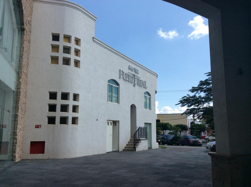 Hotel Fuerte Real Ciudad Guzman Εξωτερικό φωτογραφία