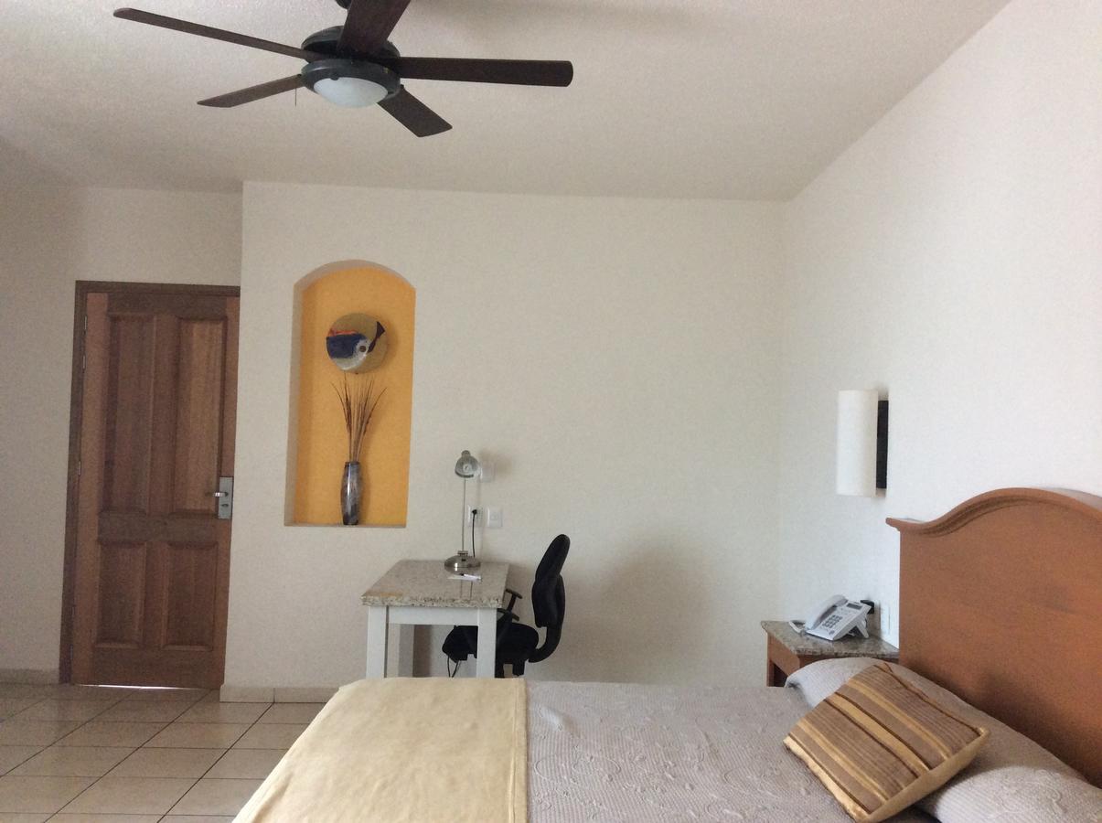 Hotel Fuerte Real Ciudad Guzman Δωμάτιο φωτογραφία