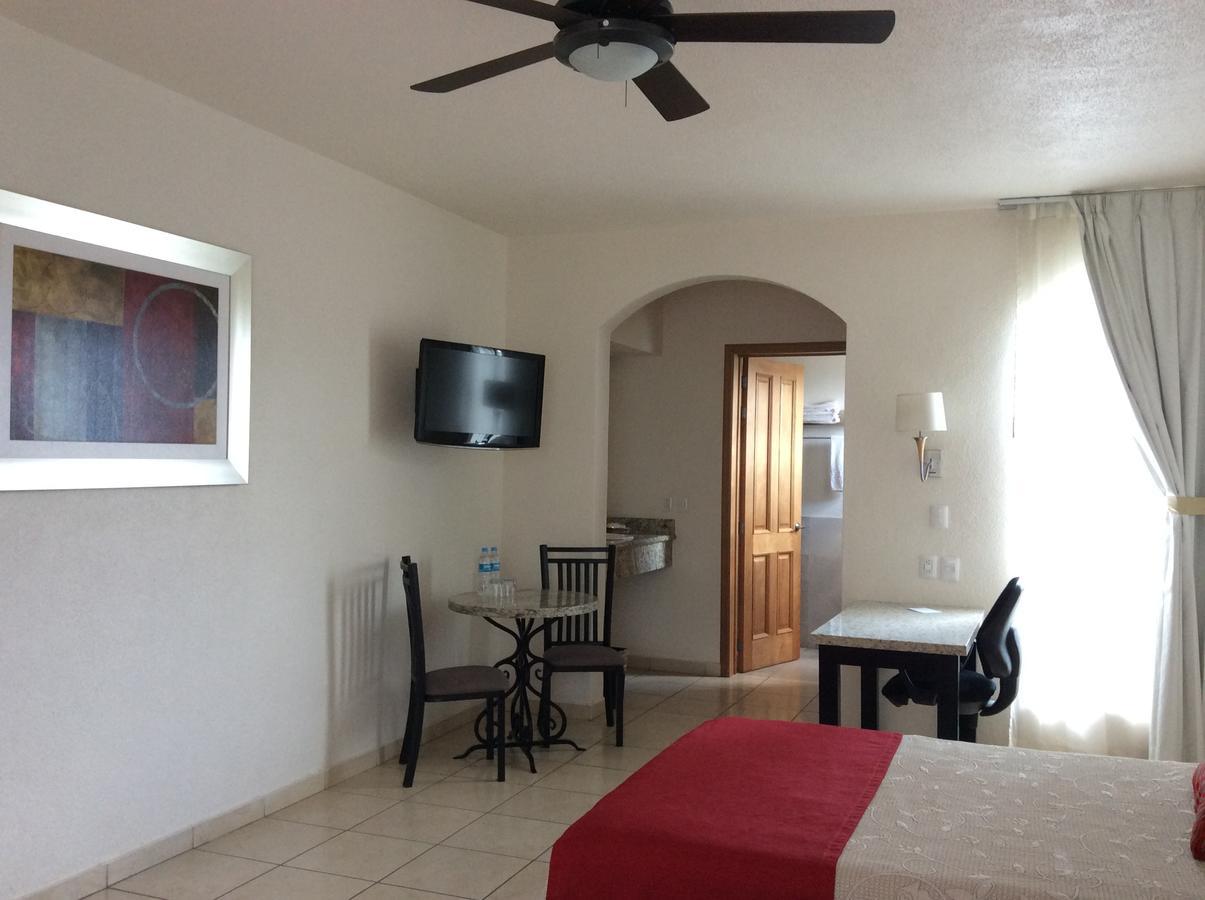 Hotel Fuerte Real Ciudad Guzman Δωμάτιο φωτογραφία